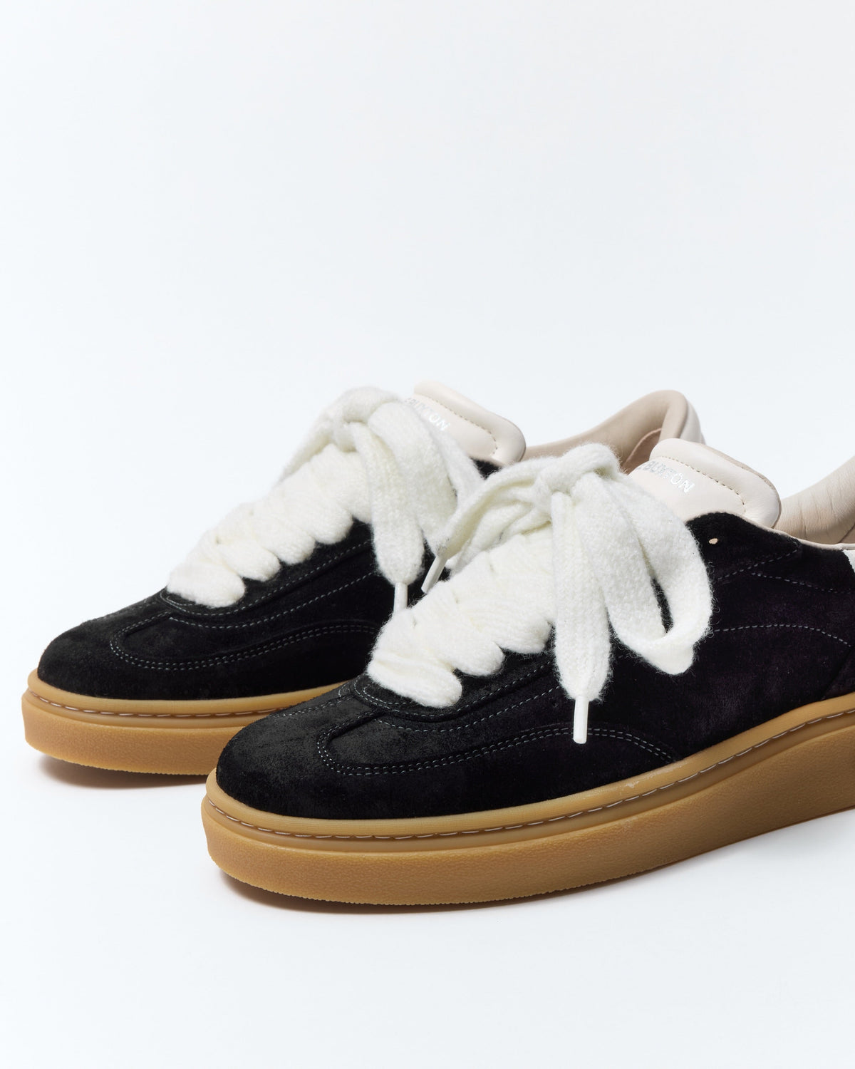 Stadium sneaker